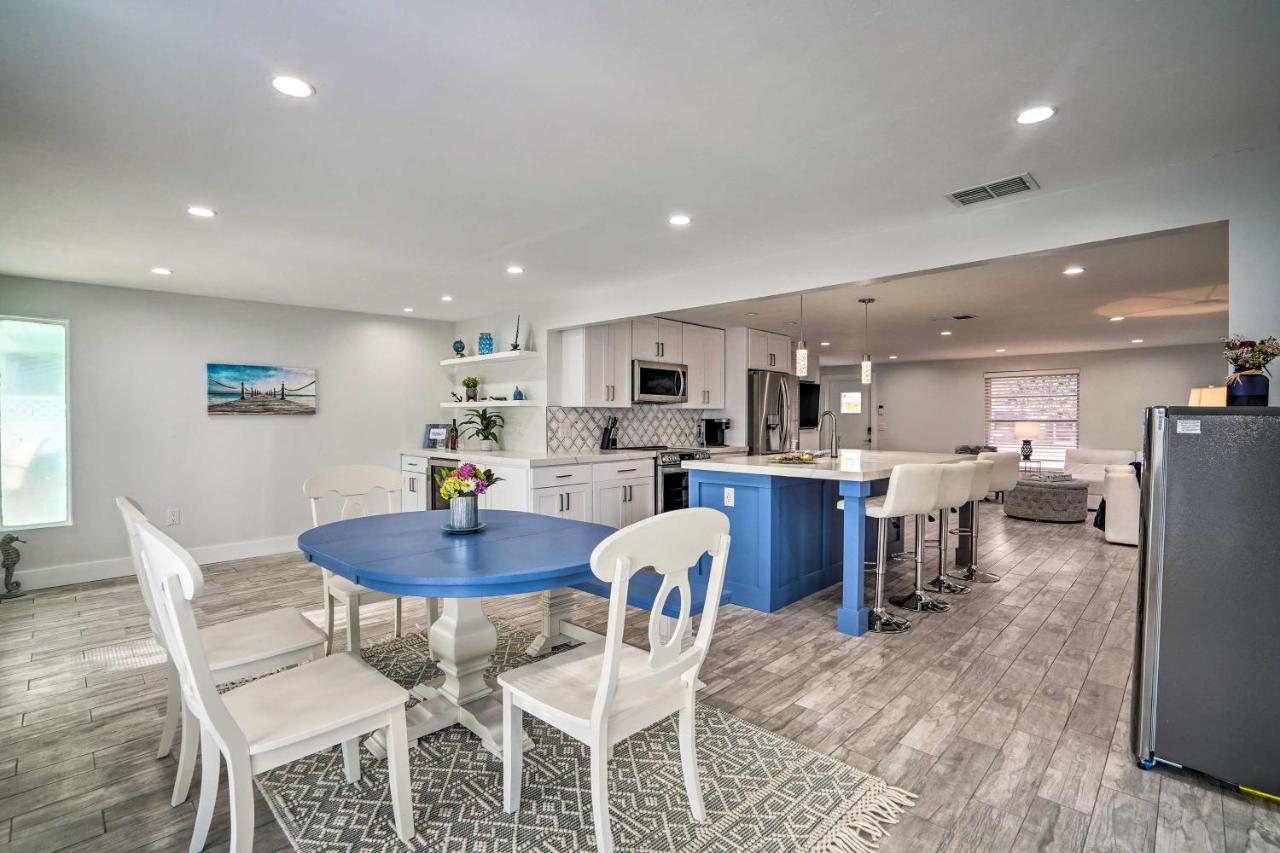 Waterfront Matlacha Home With Hot Tub And Grill! 외부 사진