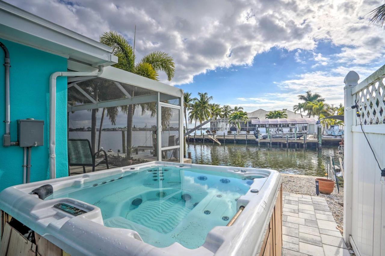 Waterfront Matlacha Home With Hot Tub And Grill! 외부 사진